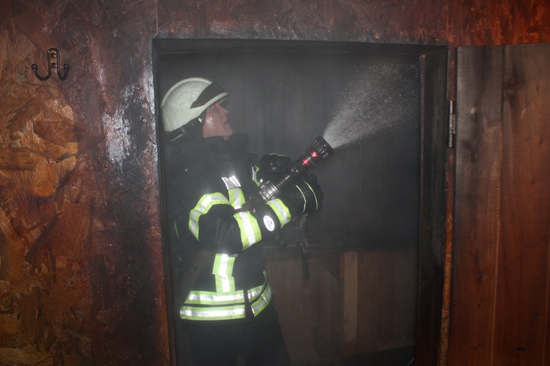 Не банный день: В Кропивницком за сутки спасатели тушили пожары в трех банях 1