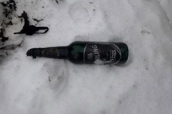 Со старым Новым годом жителя Николаевщины «поздравили» брошенной в его двор бутылкой с зажигательной смесью