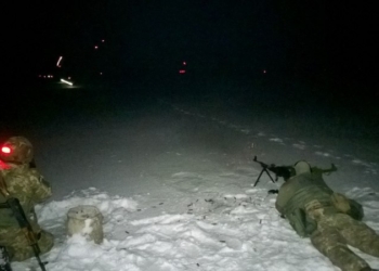 Ночные стрельбы: в 198 Учебном центре ВМС ВСУ на Николаевщине курсанты совершенствуют свои навыки