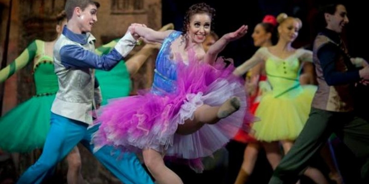 Балетные остарбайтеры: балетмейстер заставлял артистов участвовать в нелегальных гастролях за рубежом