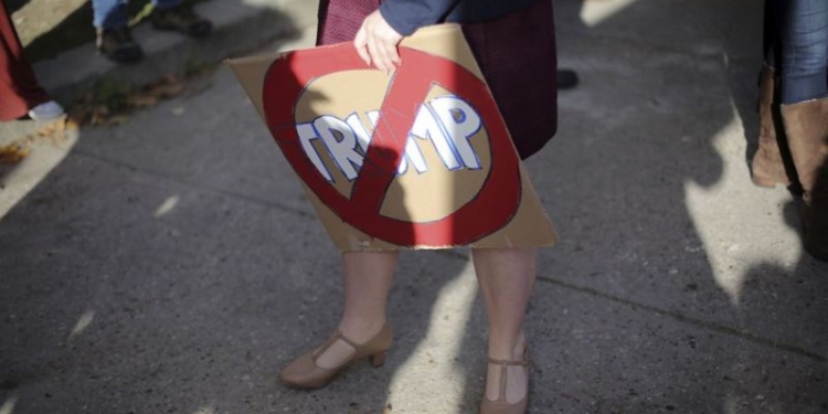 Женщины против Трампа: первые марши протеста прошли в Австралии и Новой Зеландии