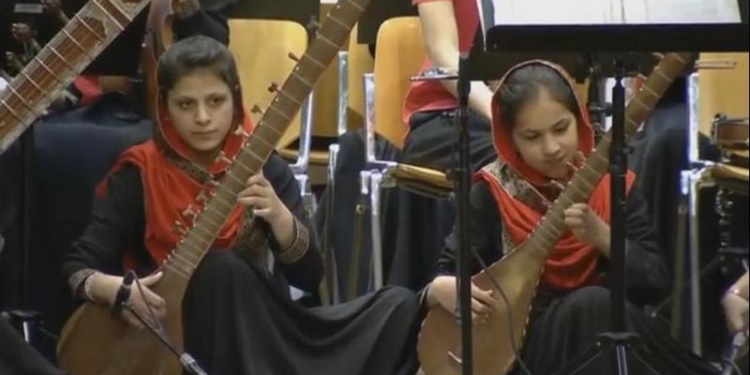 Форум в Давосе закрыла «Зохра»