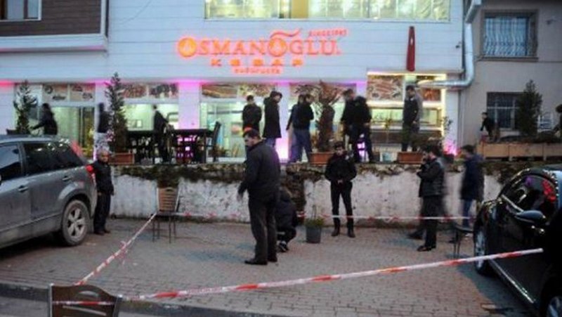 В Стамбуле обстреляли ресторан – ранены трое человек 4