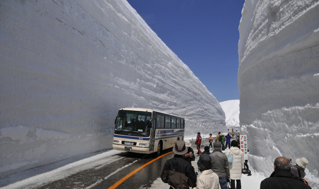Не завидуем, а учимся. Как убирают снег в Европе, Японии и США
