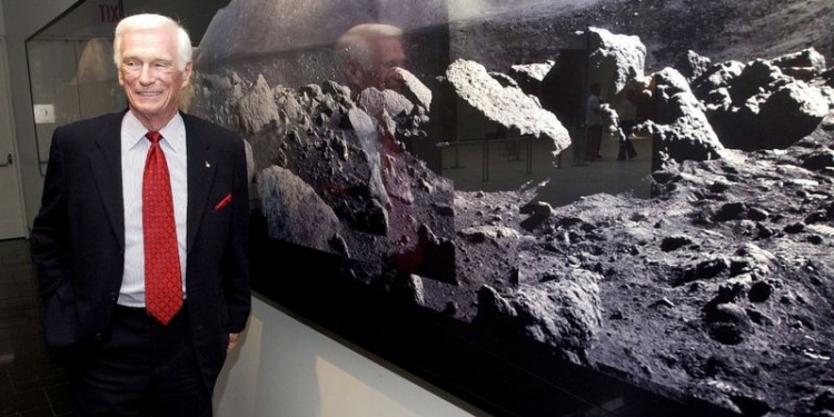 Умер последний американский астронавт, побывавший на Луне