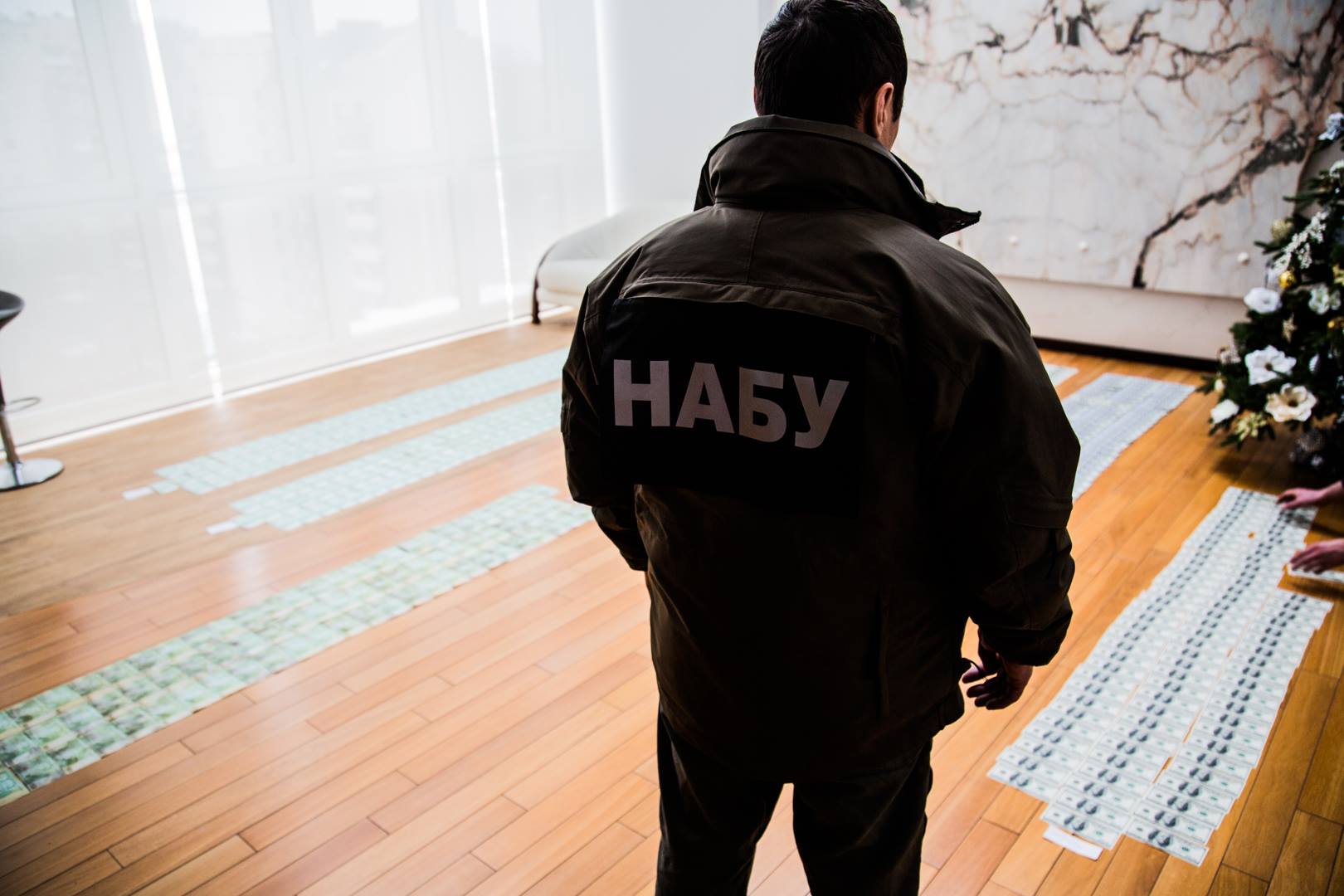 НАБУ провело обыск у экс-руководителя ГПЗК и зернотрейдера. Вот что нашли