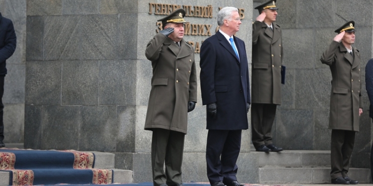 Подготовка бойцов ВСУ и поддержка реформирования оборонного сектора: Украина и Великобритания будут сотрудничать в военной сфере