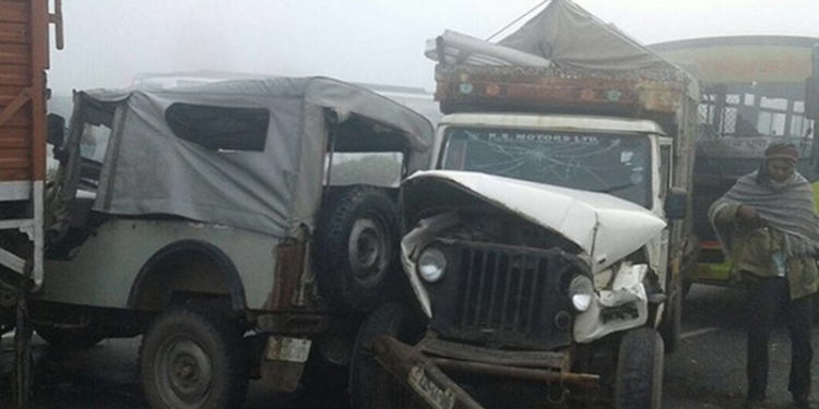 Огромное ДТП в Индии: из-за тумана столкнулись 30 автомобилей