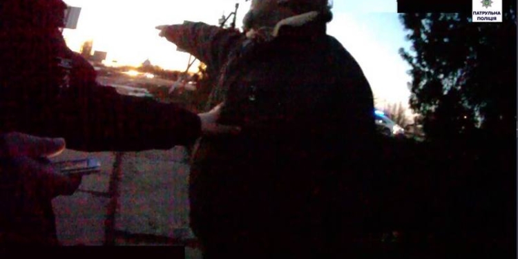 48-летний николаевец угрожал охраннику частного предприятия пистолетом