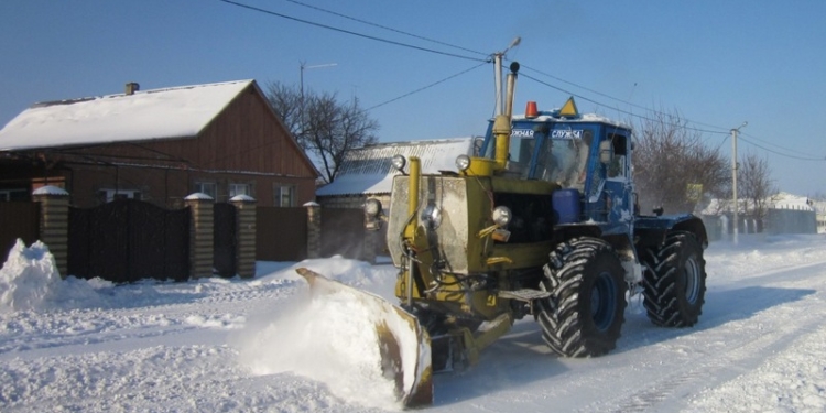 Сегодня дороги Николаевщины продолжала чистить 61 единица техники