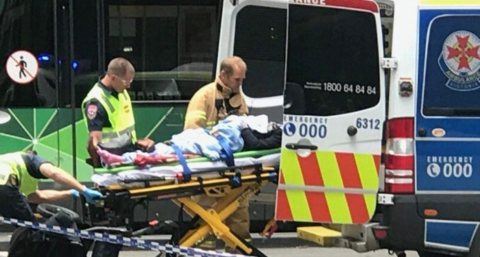 В австралийском Мельбурне авто врезалось в пешеходов: трое погибших, много пострадавших, среди них – дети