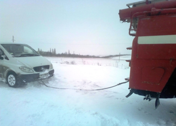 В Николаевской области спасатели доставили в больницу беременную и 6 больных, а с 12.00 будет открыта трасса М-14