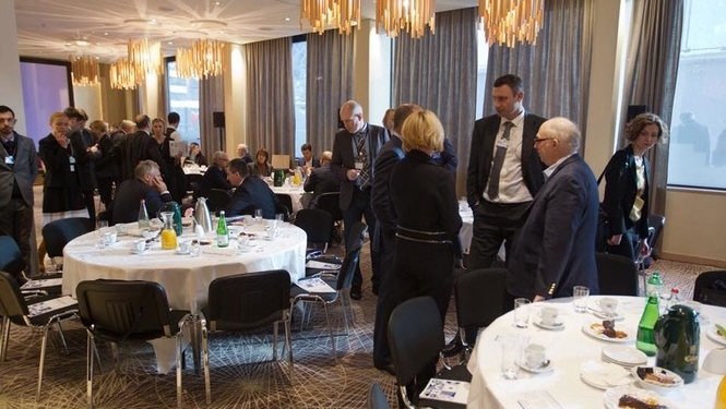 Об РФ и Трампе. Украинский завтрак в Давосе. Пинчук отказался комментировать свою статью