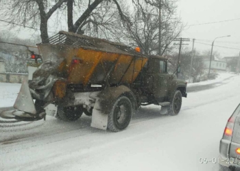 Официально. В Николаевской области дорожные организации переведены на круглосуточный режим работы