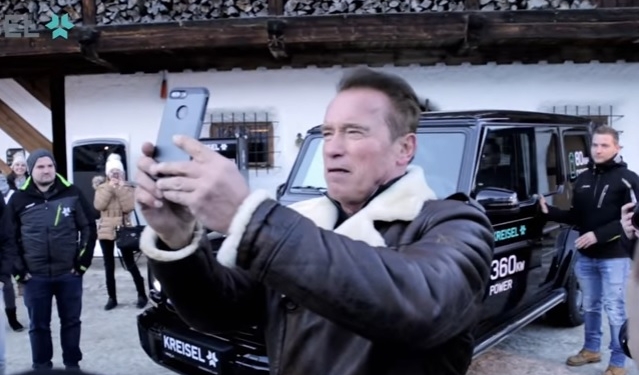 Mercedes тоже станет электрическим – любимый внедорожник Шварценеггера уже превратили в электрокар