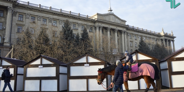 “Есть ли у вас ощущение праздника?”. Николаевцы рассказали, что думают о Главной елке и рождественской ярмарке в центре города