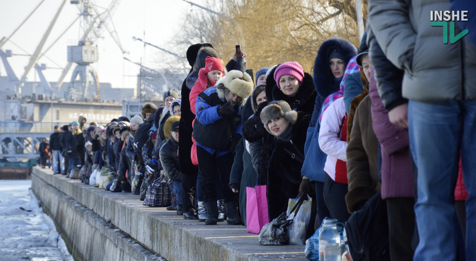В Николаеве отмечают Крещение Господне: горожане купаются в запрещенных местах