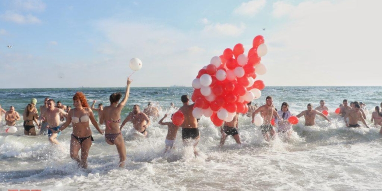 В Одессе сегодня пытались установить крещенский рекорд. Не вышло