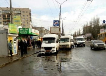 Допекли. Патрульная полиция просит мэрию заняться “маршрутками” фирм ТФТ и ГУРИГ