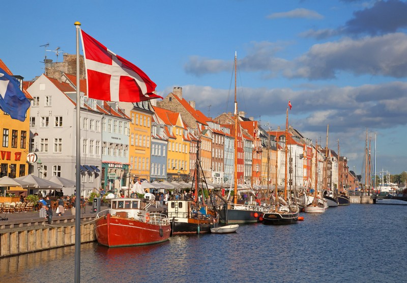 Власти Дании заявляют, что в стране вымерла норковая мутация COVID-19 1