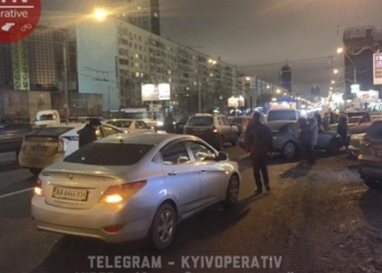 В Киеве столкнулись семь иномарок