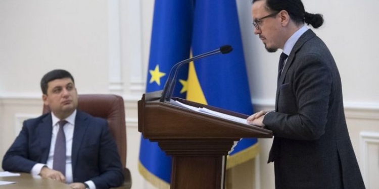 Гройсман заступился за Балчуна и попросил Омеляна “вести себя достойно”