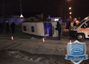 В Николаеве Toyota Camry врезалась в маршрутку. Среди пострадавших пассажиров – беременная