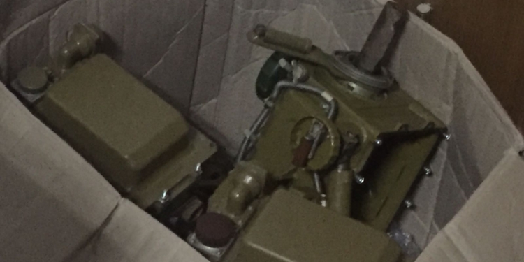 В Жулянах найдены 17 ящиков с комплектующими для самолетов и ракетных комплексов