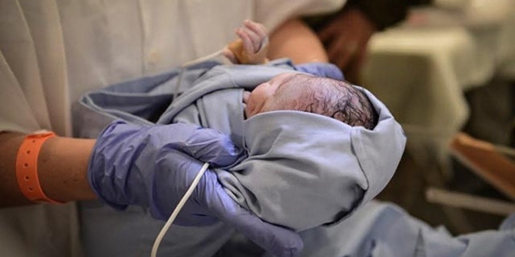 В Украине впервые родился ребенок “от трех родителей”