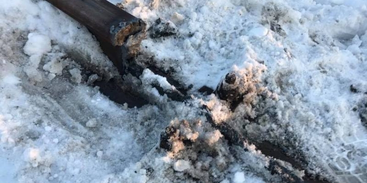 На смену “блуждающем танку” пришли “блуждающие сварщики”: неизвестные повредили рельсы, ведущие в ОРДЛО