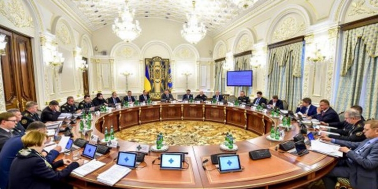 СНБО поручил Кабмину утвердить основные показатели оборонзаказа на 2017 год и прогнозные показатели на два следующие года