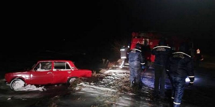 Перекрытые дороги предупредили снежный коллапс на Николаевщине, считают спасатели