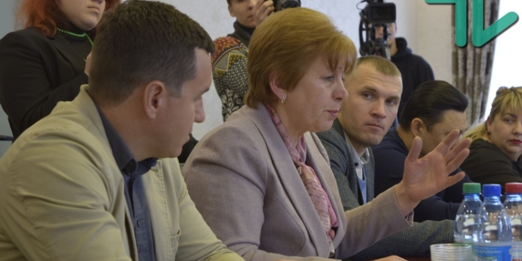 Гройсмана и Омеляна пригласят на сессию Николаевского облсовета – узнать о перспективах ремонта дорог Николаевской области