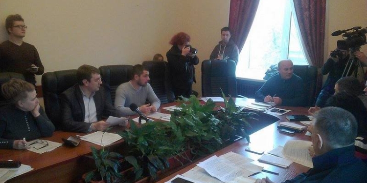 Управление культуры Николаевского горсовета за 42,5 тыс.грн. купило светодиодную елку для детской музыкальной школы (ДОКУМЕНТ)