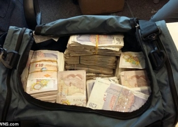 В лондонском такси нашли сумку с почти 1 миллионом фунтов стерлингов