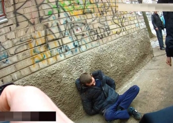В Николаеве граждане сами задержали грабителя с ножом и сдали его полиции