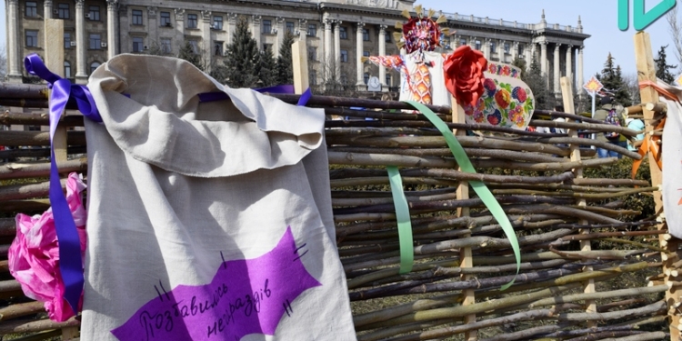 «Прийди, весно, прийди, красна!»: в Николаеве гуляют широкую Масленицу