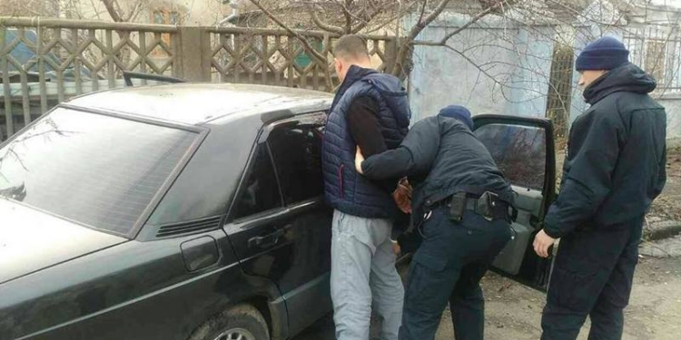 В Николаеве нетрезвый водитель в течение 10 минут сбил 13-летнего школьника, сбежал с места ДТП и врезался в дерево