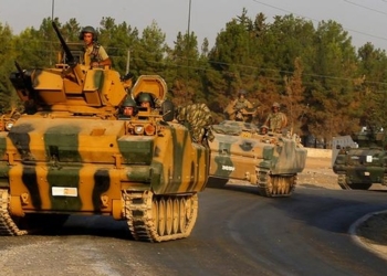 «Щит Ефрата»: Турция стянула к границе Сирии тяжелую технику