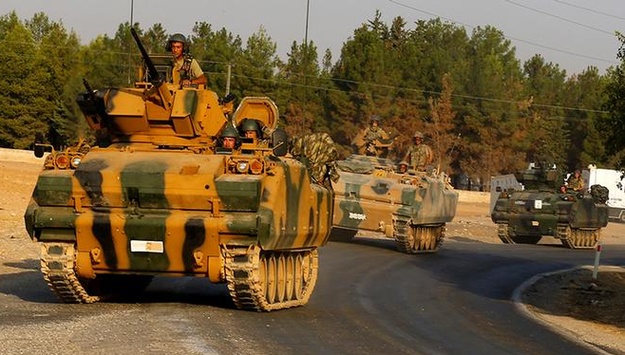 «Щит Ефрата»: Турция стянула к границе Сирии тяжелую технику 1