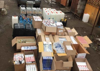 В Николаеве фискалы изъяли 12 тыс. пачек сигарет и почти 700 л алкоголя – все фальсификат