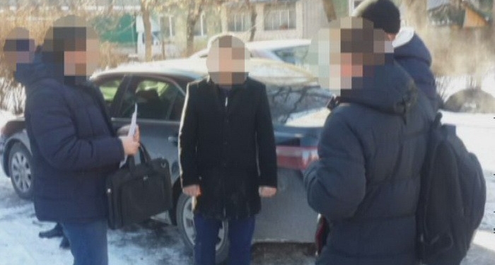 Один из прокуроров Днепра оценил свои «услуги» в $1,6 тыс. При получении всей суммы его и взяли