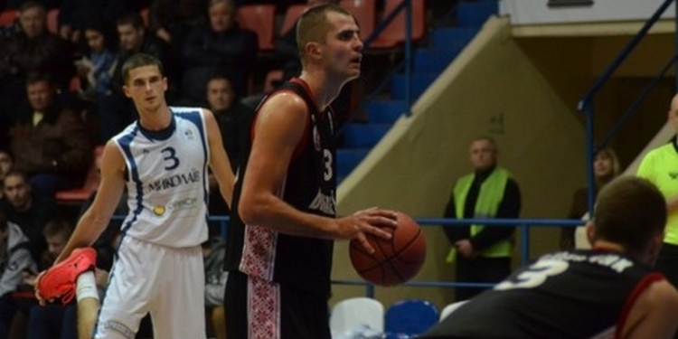 МБК Николаев усилил состав опытным украинским центровым Артемом Чемякиным