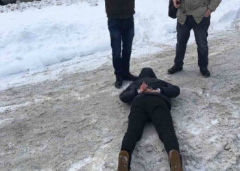 В Киеве чиновника Гоструда задержали на взятке в 112 тыс.грн. – за выдачу разрешительных документов на функционирование газовых заправок