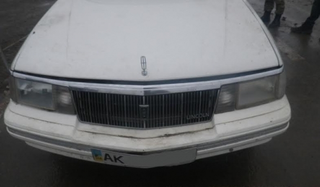 Житель Николаева пытался перегнать “Lincoln” из Крыма