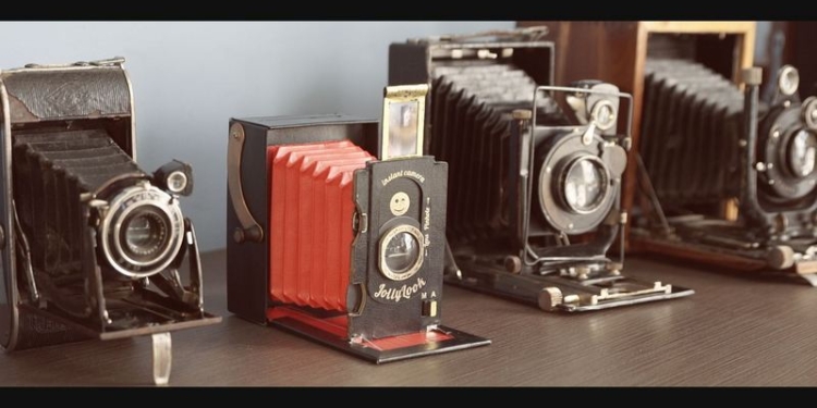 Антистрессовая игрушка, фотоаппарат из переработанной бумаги и кулон-преобразователь голоса в текст – под какие украинские стартапы легко дают деньги?