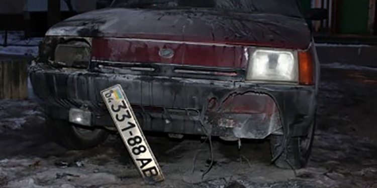 В Днепропетровской области неизвестные сожгли автомобиль редактора местного сайта