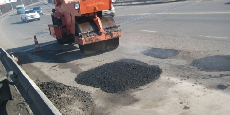 Ремонтные работы на Ингульском мосту в Николаеве возобновлены, Варваровский мост пока подождет