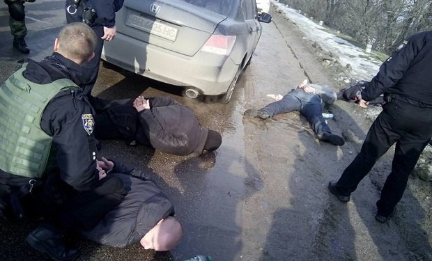 Возле здания суда в Кропивницком устроили перестрелку