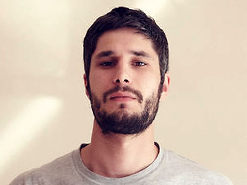 В Авдеевке ранен британский фотокор. Украинские медики собрали его глаза по частям